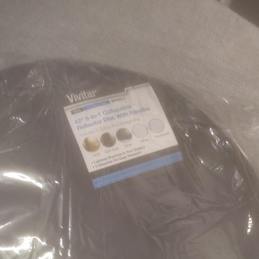 Vivitar Black 5-in-1 Collapsible Reflector Disc with Handles